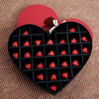 Illustration for article titled Unique Personalized Valentine Day Gifts Online